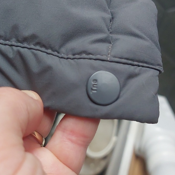 ARITZIA TNA SUPER PUFF LONG VEST - Picture 10 of 14